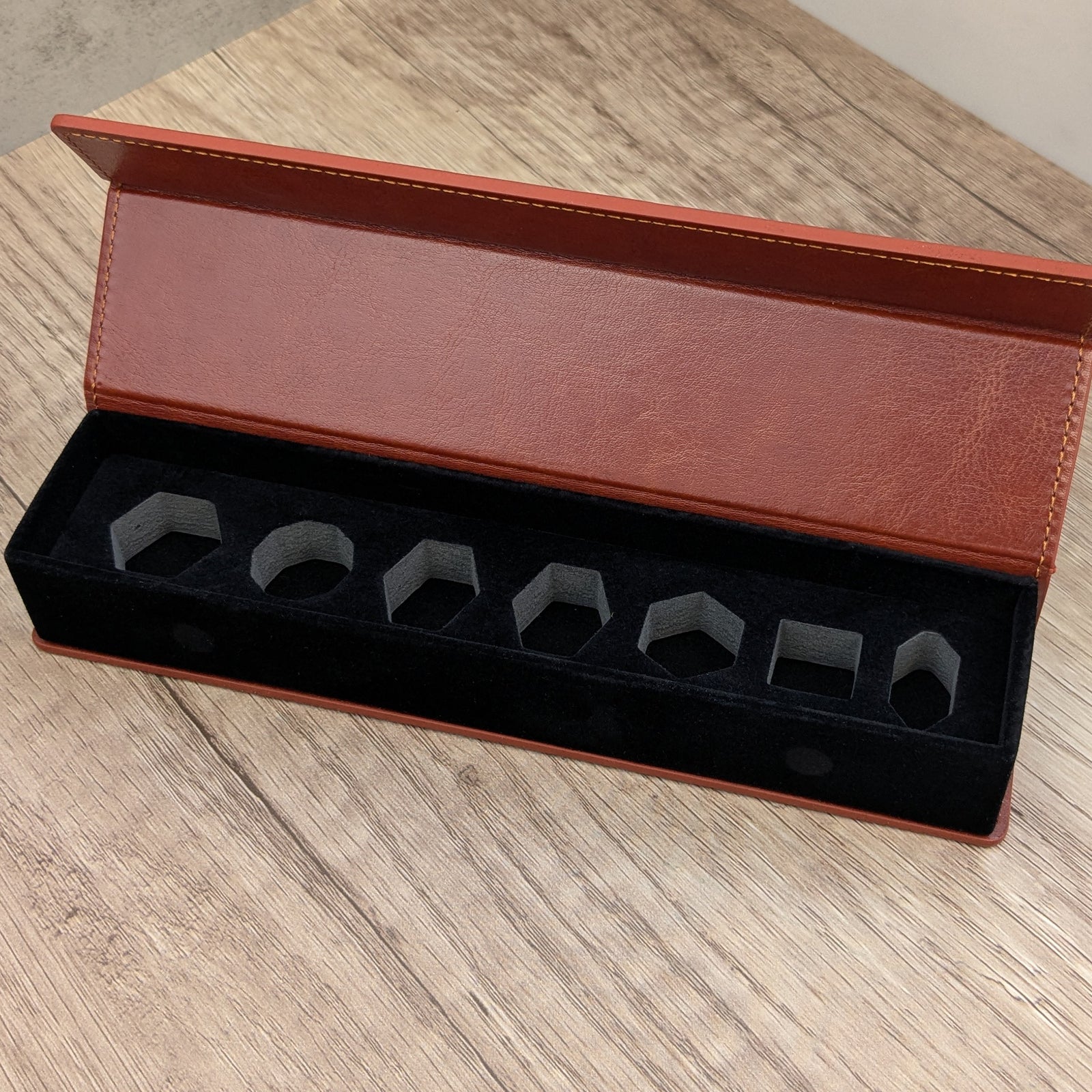 Sharp Edge Dice Box | PU Leather