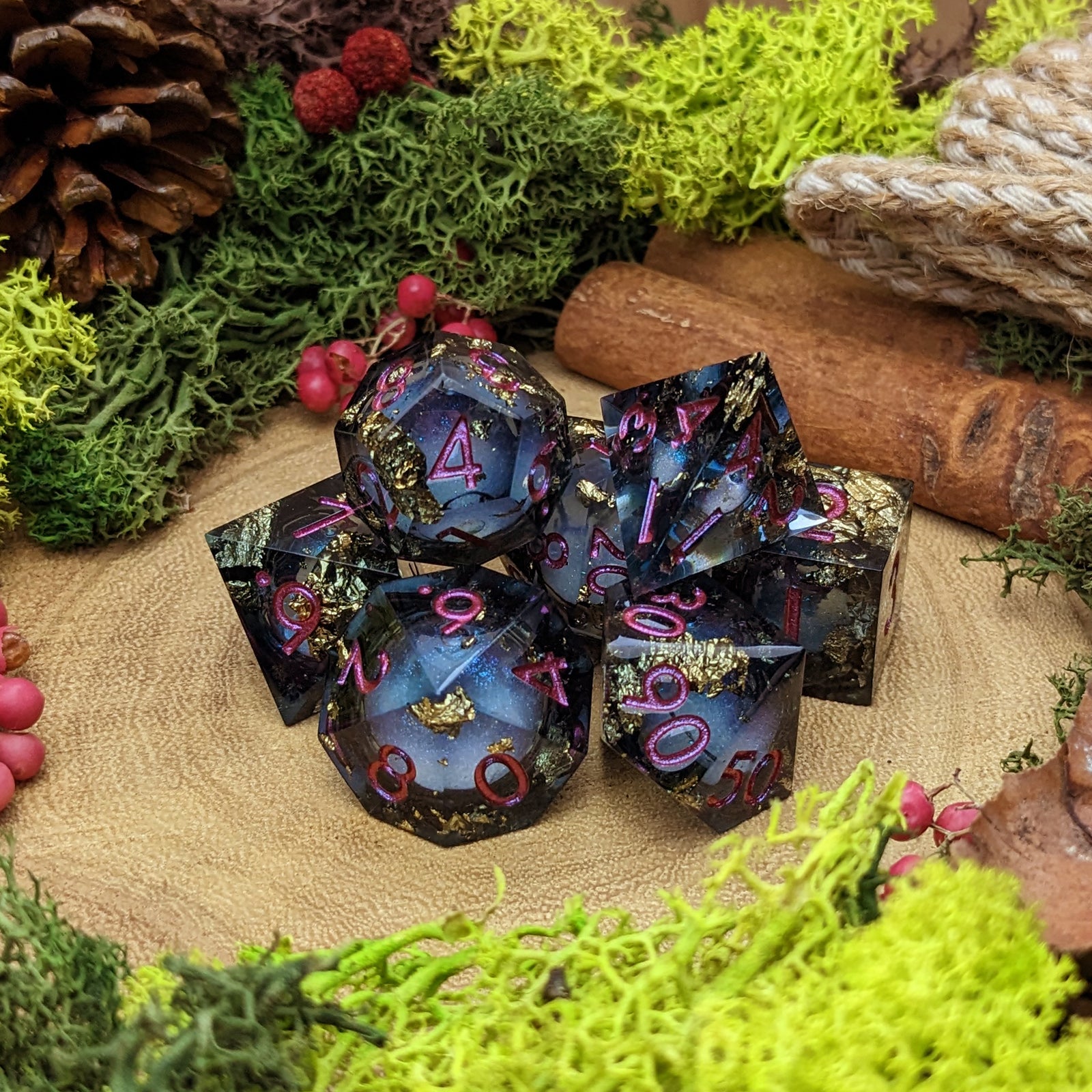 Dark Elixir | Sharp Edge Liquid Core Dice - Dice Set - Luffleberry