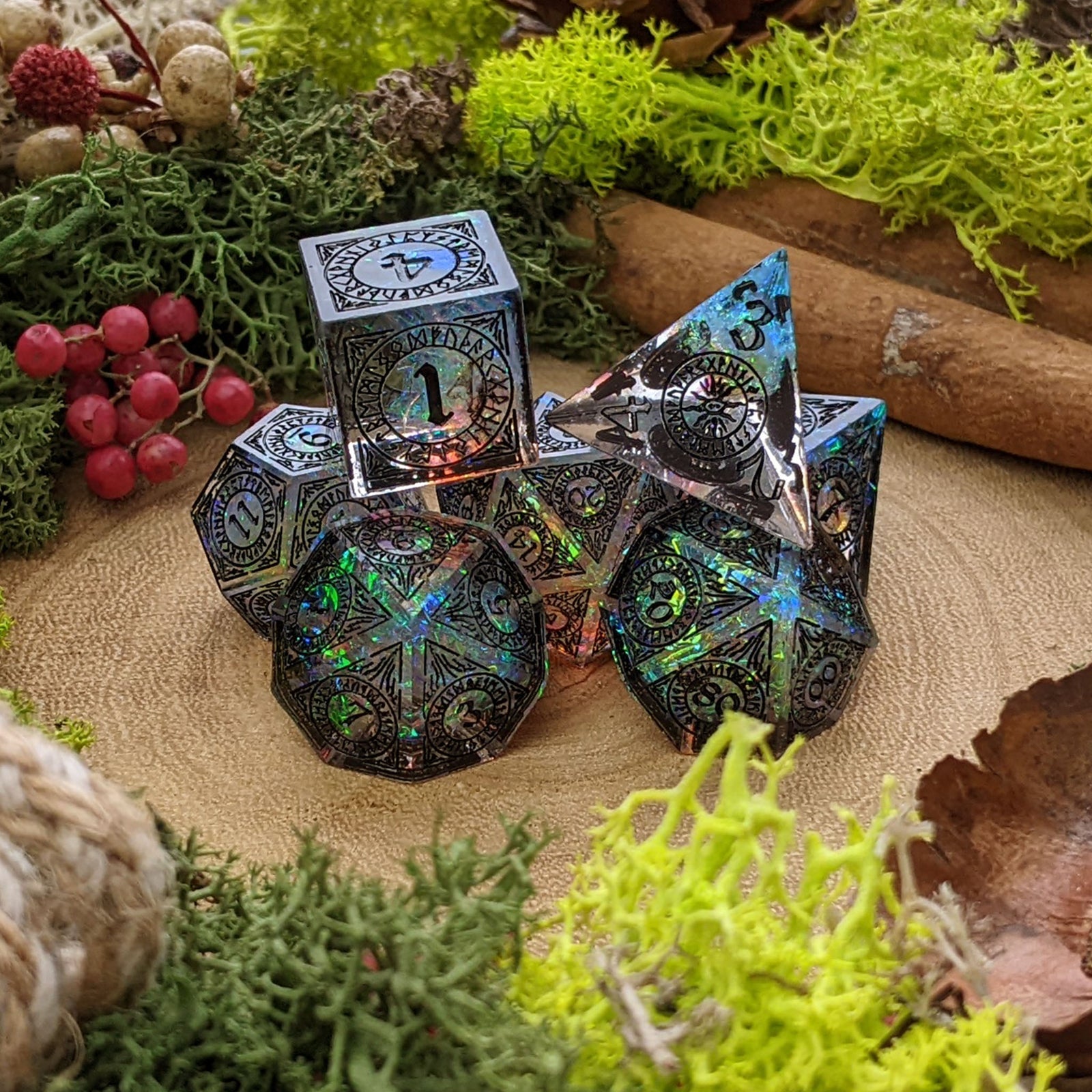 Dark Rune | Sharp Edge Dice - Dice Set - Luffleberry