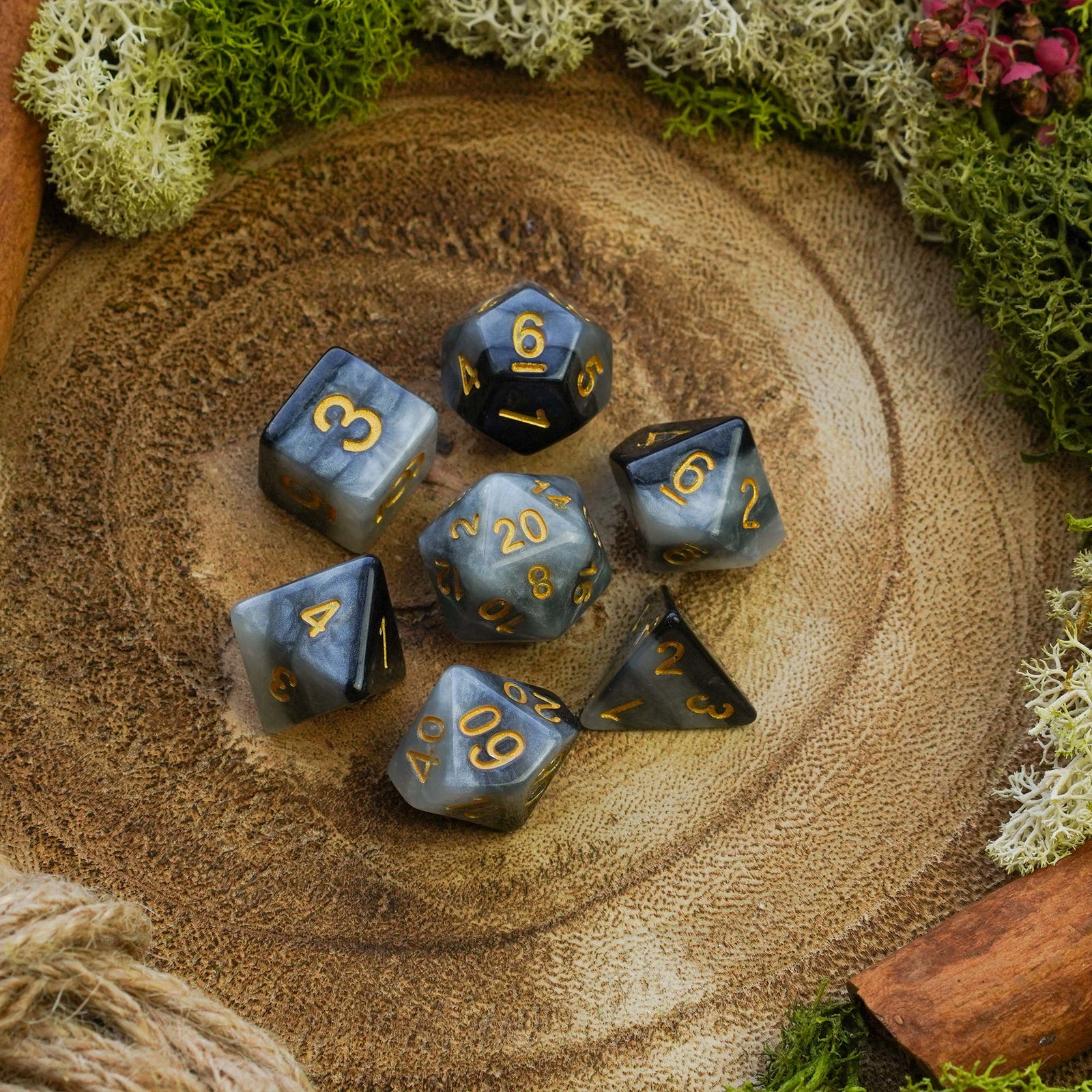 Monochrome - Dice Set - Luffleberry