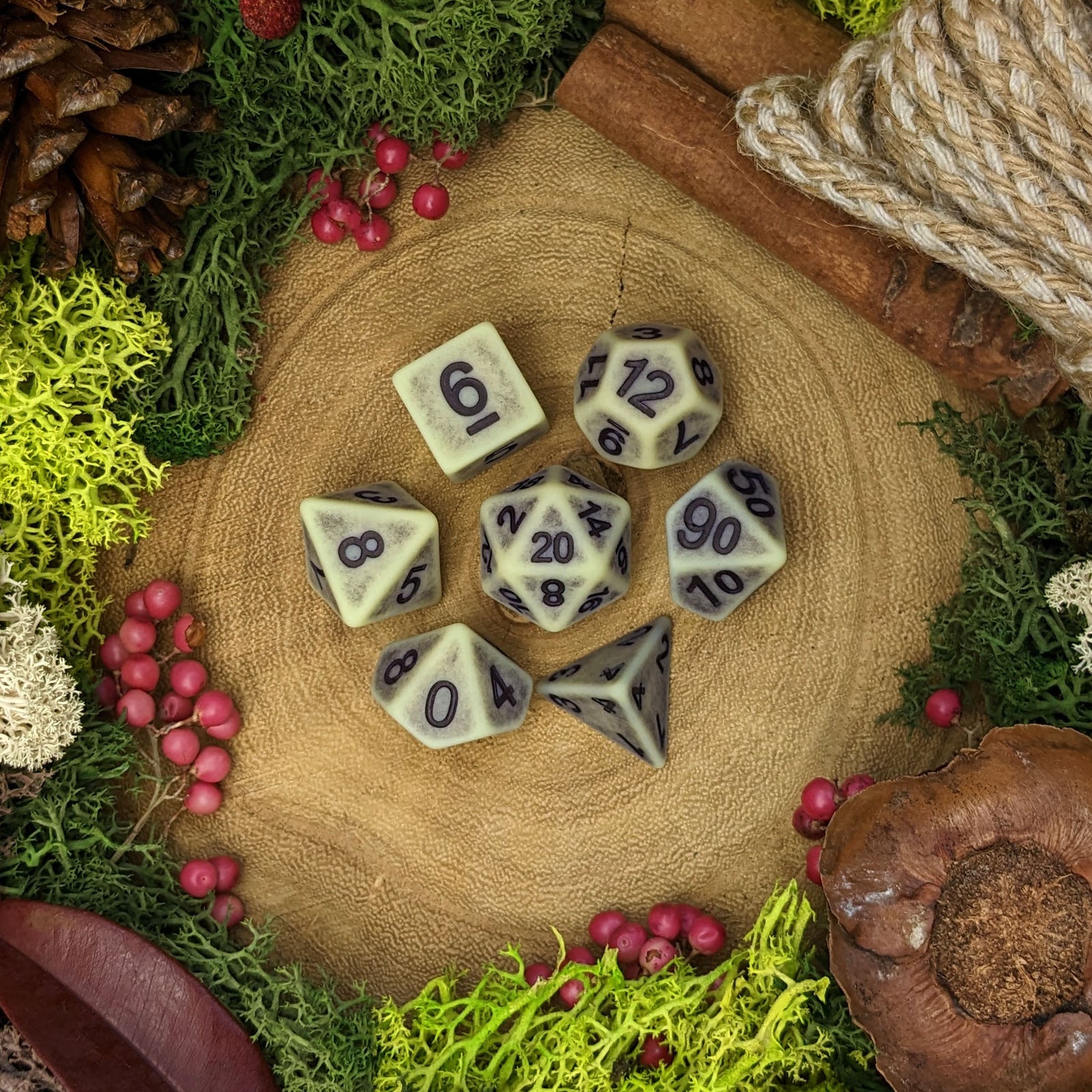Ancient Bone - Dice Set - Luffleberry