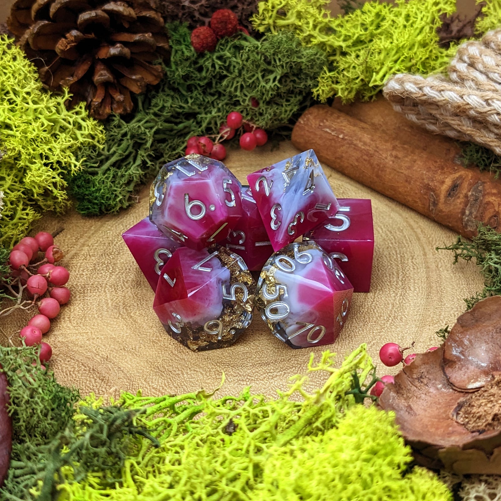 Sanguine Snow | Sharp Edge Resin Dice - Dice Set - Luffleberry
